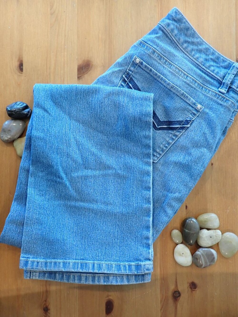 White House Black Market Womens Blanc Bootleg Light Denim Blue Jean 6R